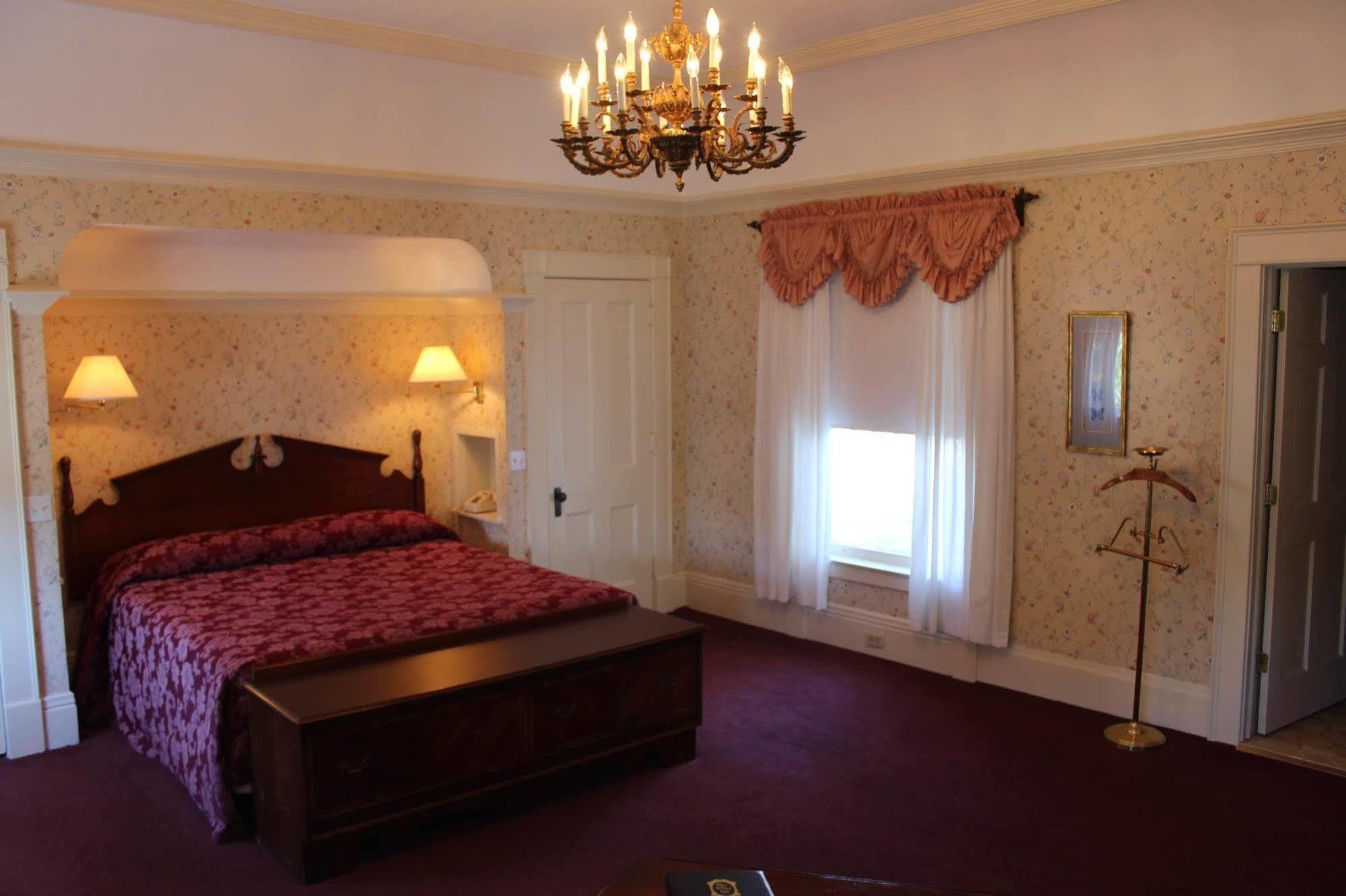 White Inn Fredonia Ngoại thất bức ảnh