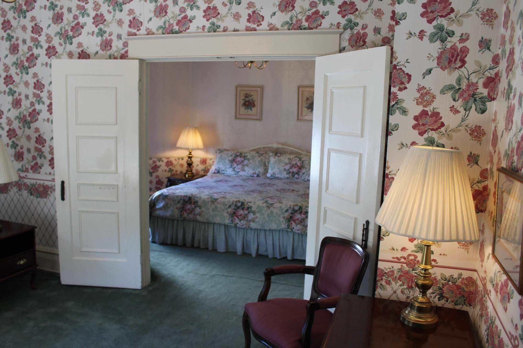 White Inn Fredonia Ngoại thất bức ảnh