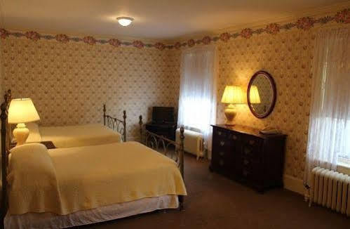 White Inn Fredonia Ngoại thất bức ảnh